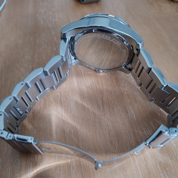 MK8562 Gents Michael Kors watch collection. Like new condition - Picture 4 of 6